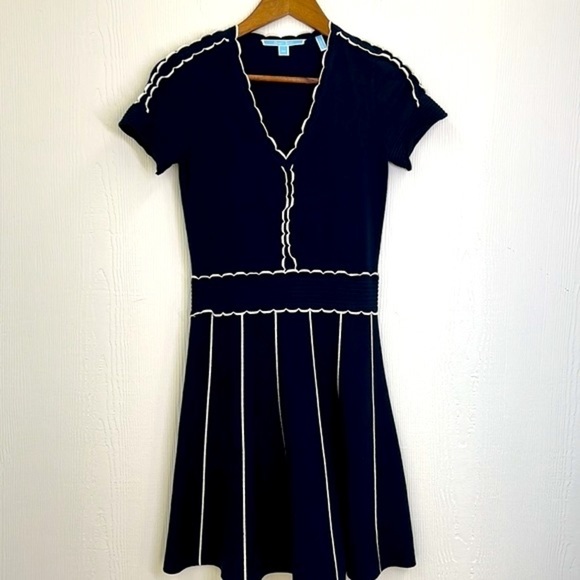 Draper James - Navy Fit & Flare With Scalloped Detail Pleated MIDI Dress Size XS - Picture 8 of 12